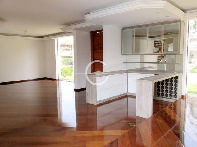 Casa para Venda em Santana de Parnaíba - 4